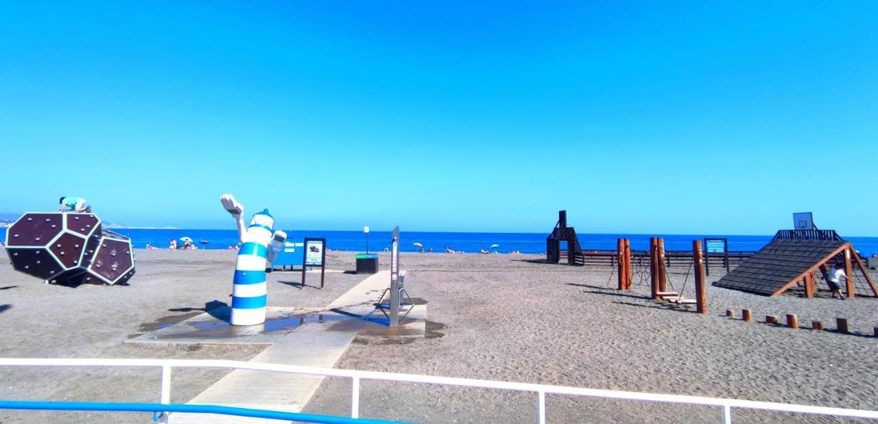 Weekend Beach Small House - Alojamientos La Torre Torre Del Mar Dış mekan fotoğraf